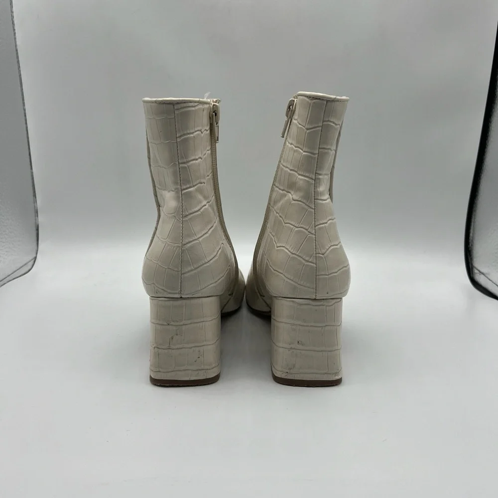 Steve‎ Madden Sz 6 1/2 Darma Beige White White Croc Embossed Booties Block Heel